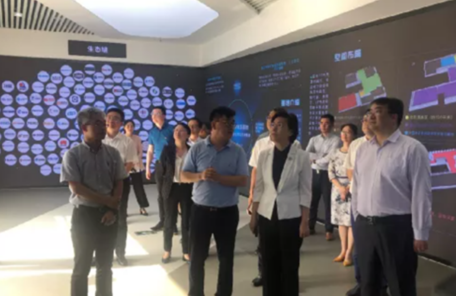 江苏省委网信办主任徐缨调研永乐高电子苏州基地