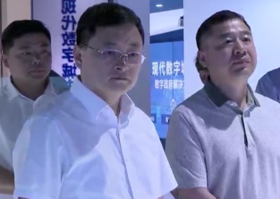 永乐高系统总裁陈士刚与淄博市长于海田会谈,加速推动战略合作项目进程